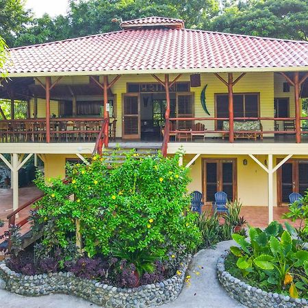Bluff Beach Retreat Бокас дел Торо Екстериор снимка