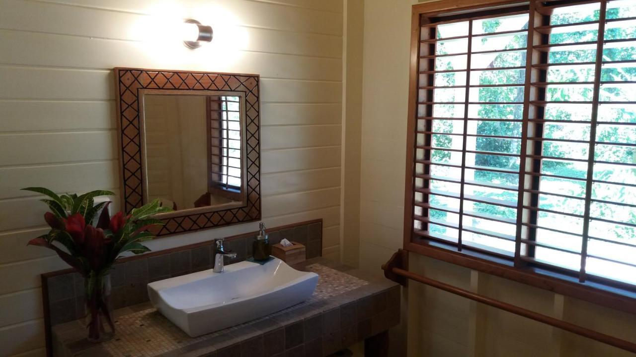 Bluff Beach Retreat Бокас дел Торо Екстериор снимка