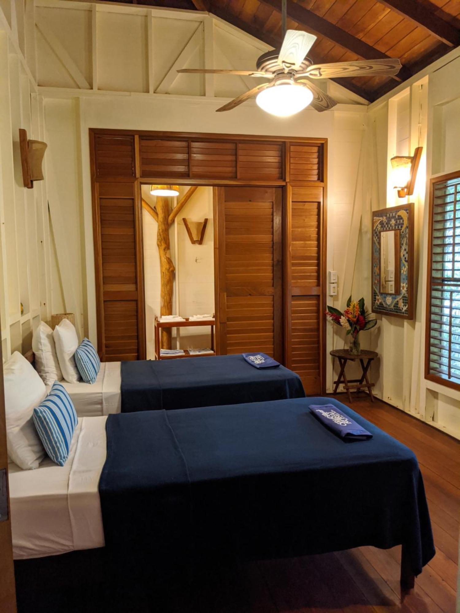 Bluff Beach Retreat Бокас дел Торо Екстериор снимка