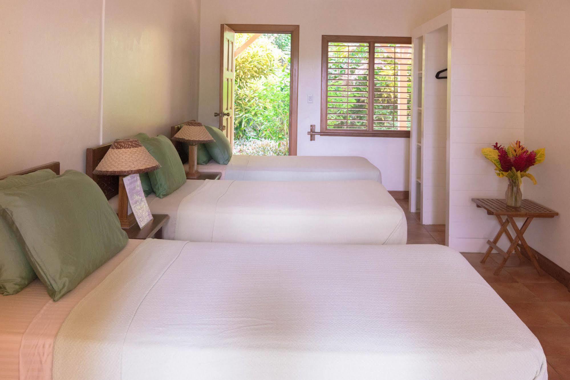 Bluff Beach Retreat Бокас дел Торо Екстериор снимка