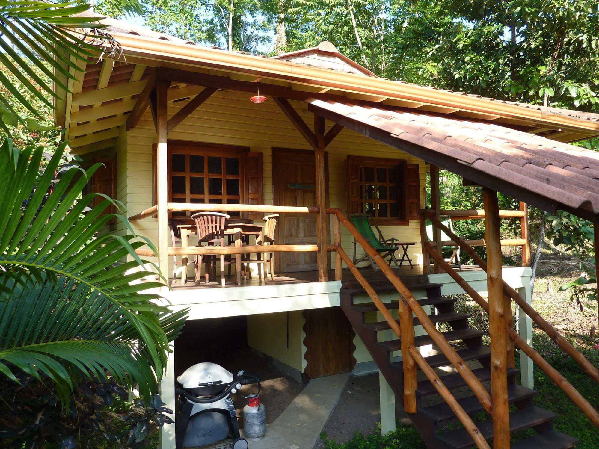Bluff Beach Retreat Бокас дел Торо Екстериор снимка