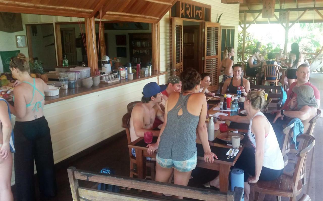 Bluff Beach Retreat Бокас дел Торо Екстериор снимка
